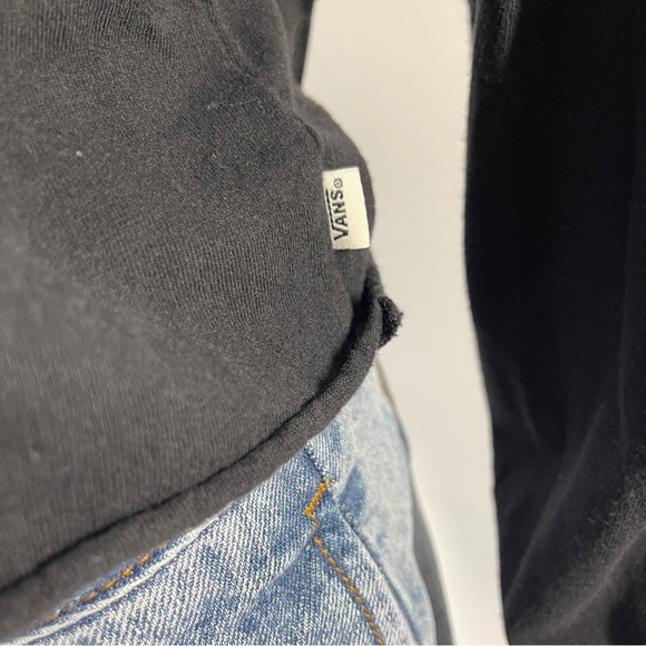 Vans Black Long Sleeve Crop T-Shirt Women's Size XL Wolf Graphic Back Skater - Picture 8 of 9